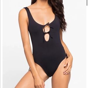 JENN ONE PIECE SWIMSUIT SIZE 8 LSPACE